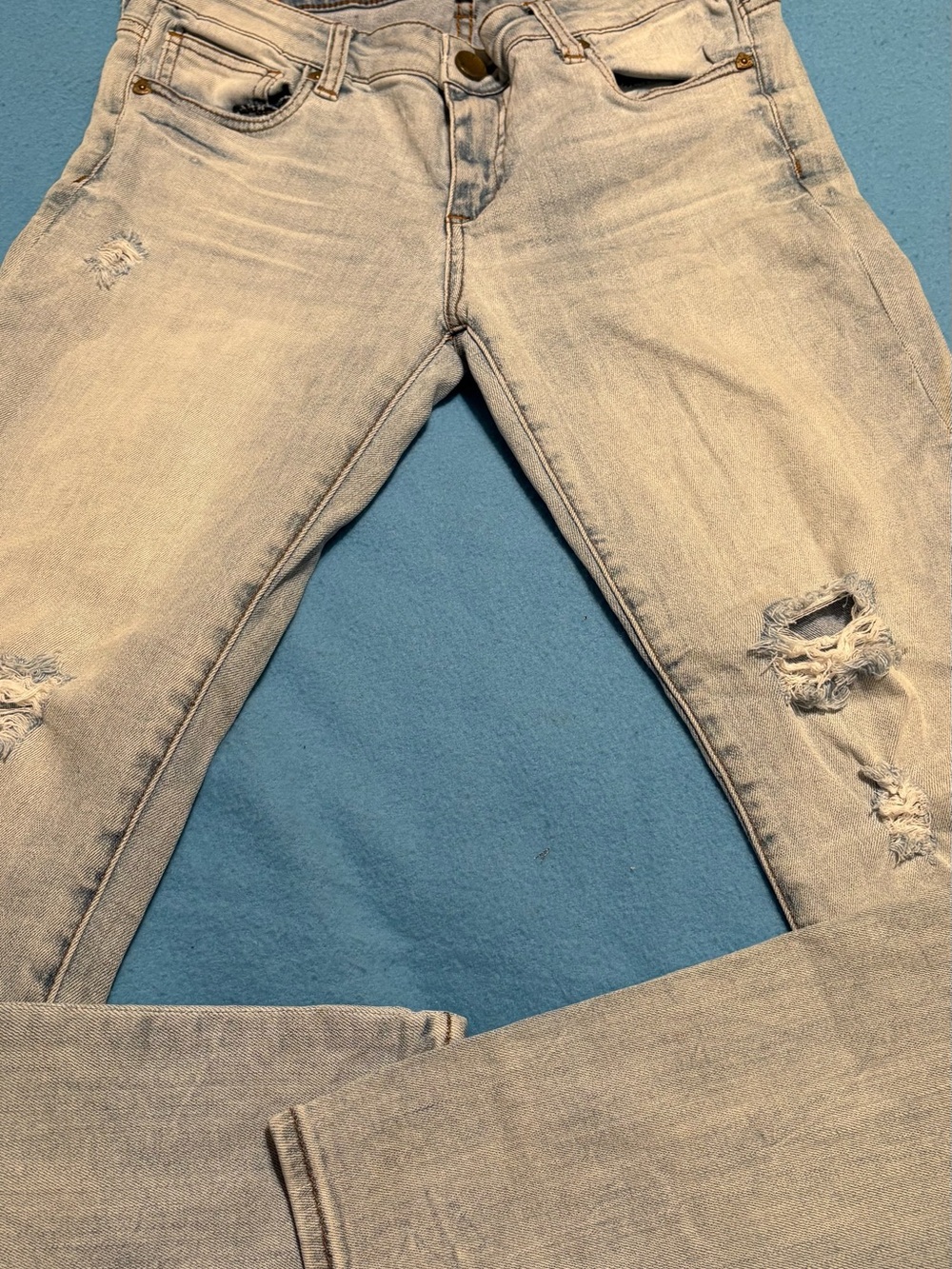 Kut from the Kloth Light Blue Ripped Skinny Jeans